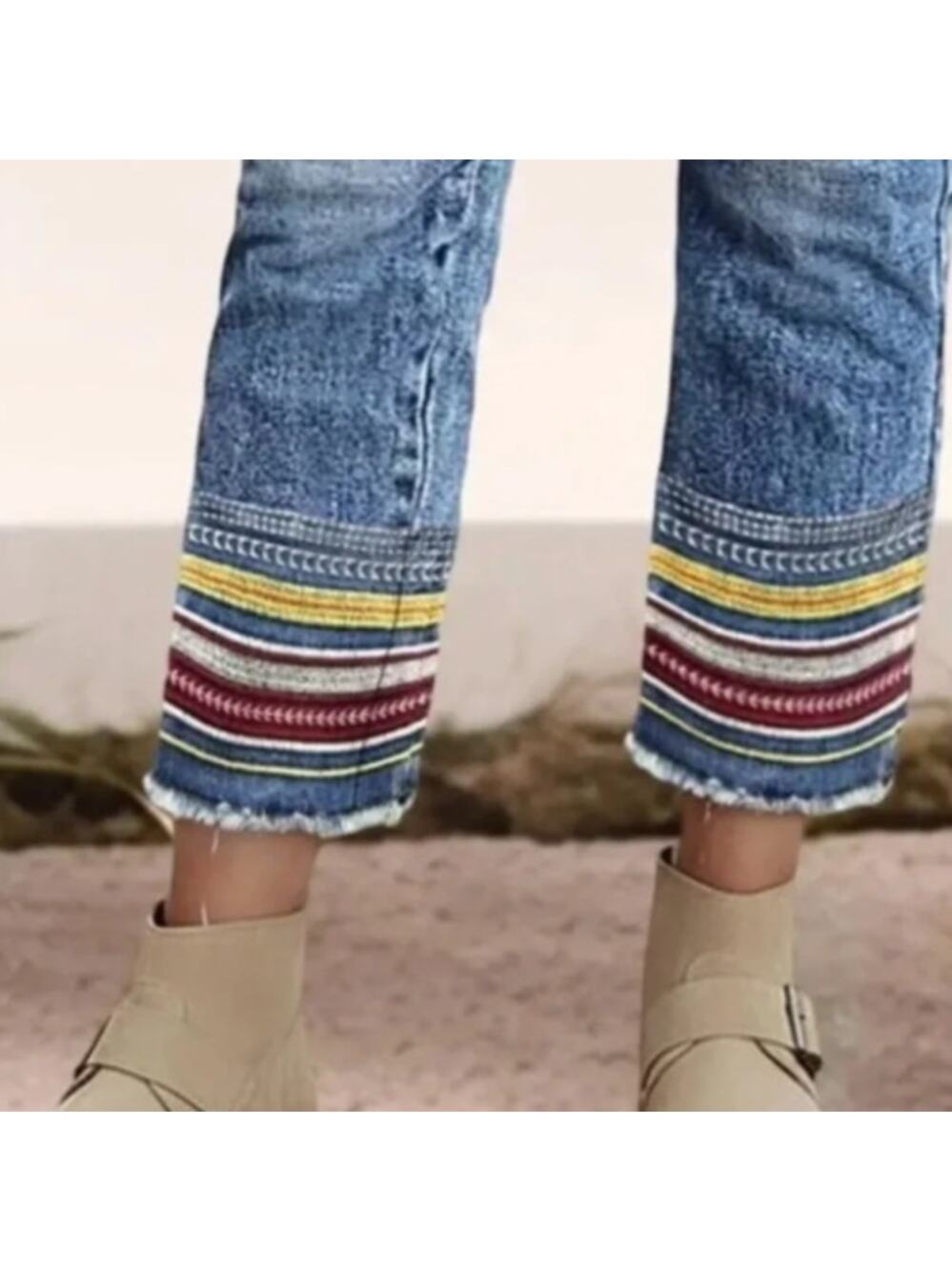 Flamingals Embroidered Hem Straight Leg Jeans L Stretch Denim - Casual Chic
